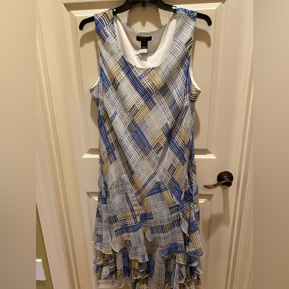 Signature by Robbie Bee Chiffon Column Dress With Ruffles On Bottom. Size 20W